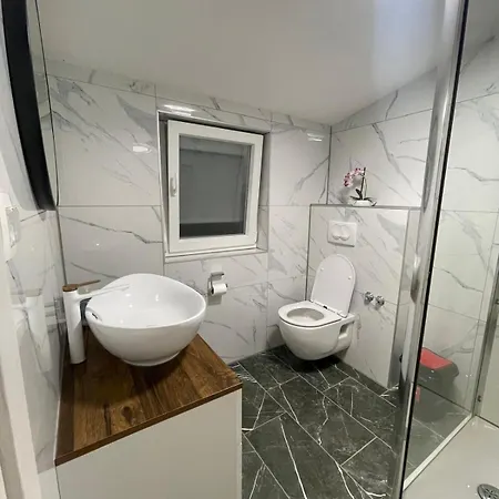 Апартаменты White Pearl Вир