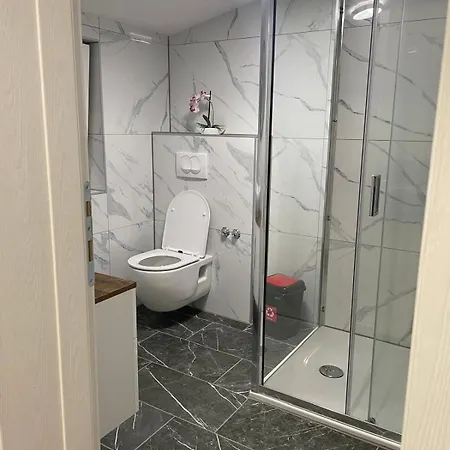 Apartment White Pearl