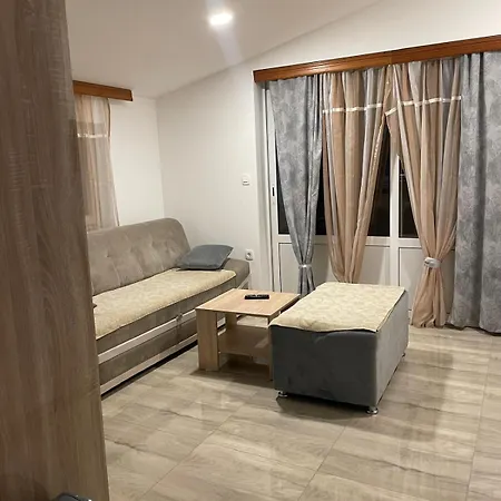 Apartment White Pearl